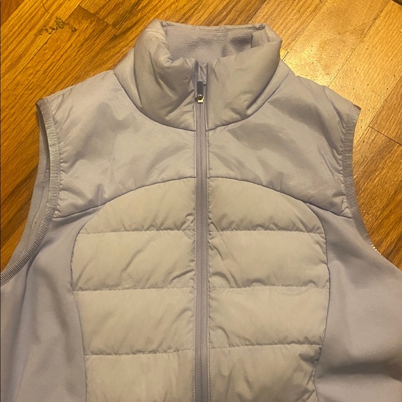 Lululemon Down for it All Vest  Size 6 Lilac Smoke EUC - Picture 7 of 8